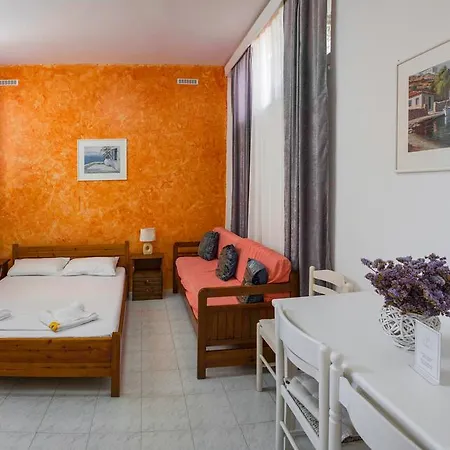 Zoi Studios Apartment Agioi Apostoli (Crete)