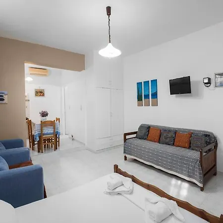 Zoi Studios Agioi Apostoli (Crete)