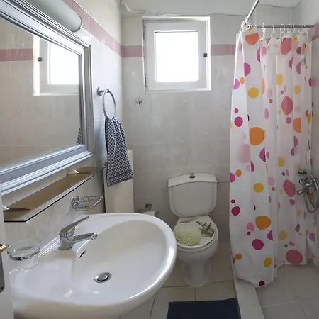 Zoi Studios Agioi Apostoli (Crete)