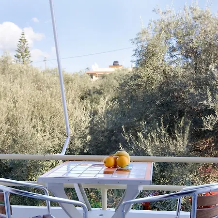 Zoi Studios * Agioi Apostoli (Crete)