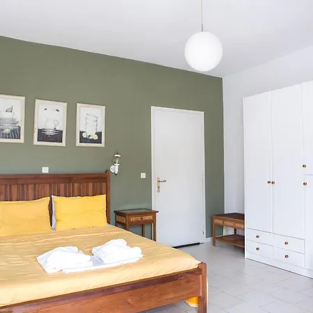 Zoi Studios Apartment